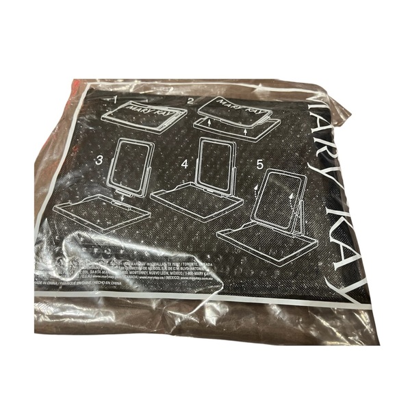 Mary Kay•Travel Foldable Mirror - Picture 3 of 4